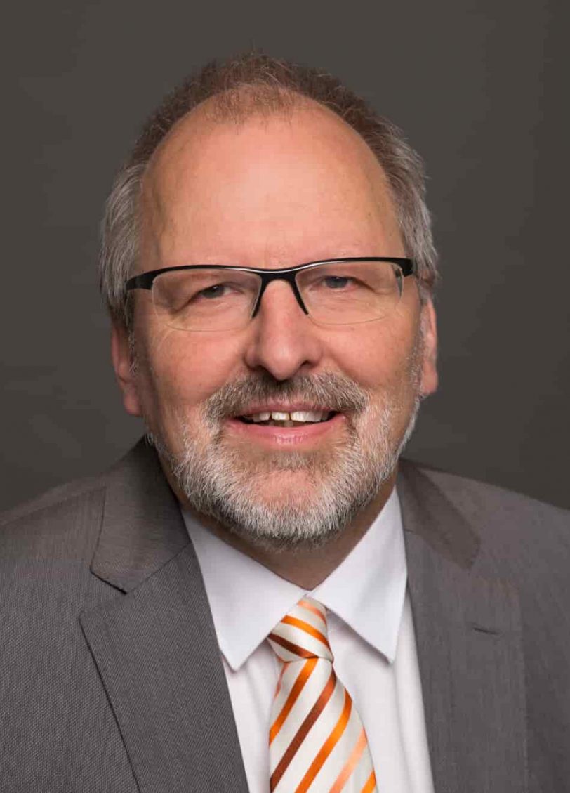Heinz-Peter_Meidinger-min